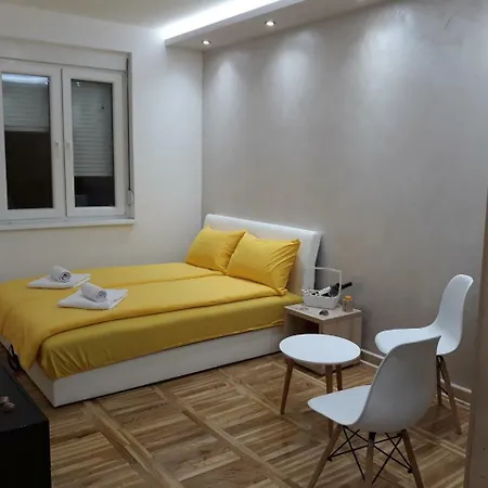 Sweet Yellow Apartment Belgrade